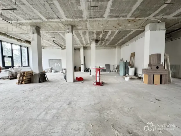 Pronájem obchodního prostoru, Sokolov, Boženy Němcové, 350 m2