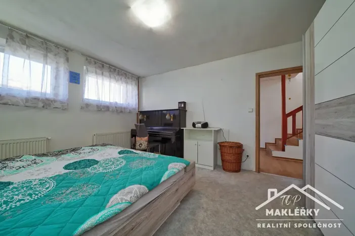 Prodej rodinného domu, Zásmuky, Sladkovského, 186 m2