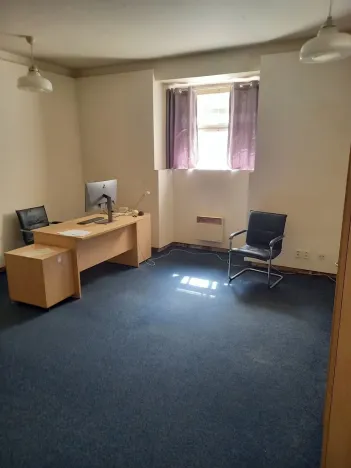 Pronájem kanceláře, Praha, Dobrovského, 28 m2