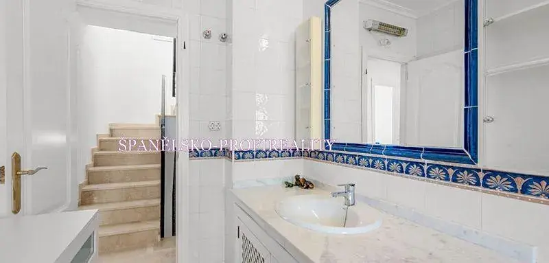 Prodej vily, Alicante, Španělsko, 87 m2