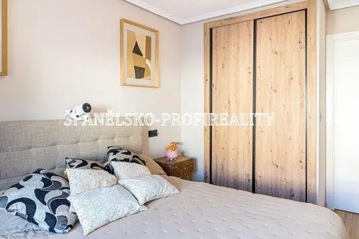 Prodej bytu 4+kk, Alicante, Španělsko, 102 m2