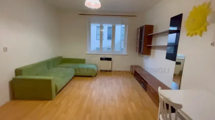 Pronájem bytu 1+kk, Praha - Smíchov, Křížová, 35 m2