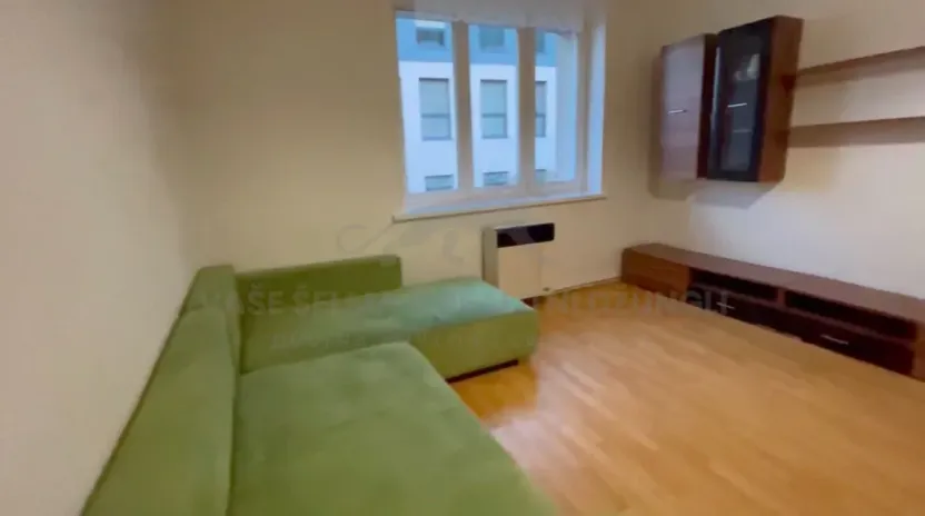 Pronájem bytu 1+kk, Praha - Smíchov, Křížová, 35 m2