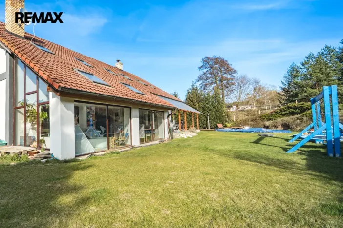 Prodej rodinného domu, Smolotely, 160 m2