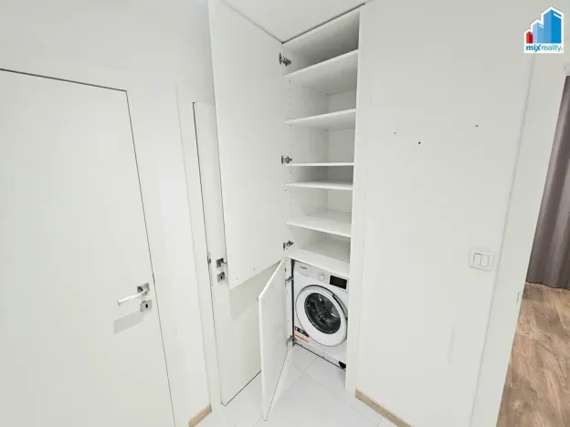Pronájem bytu 1+kk, Plzeň, Strnadova, 54 m2