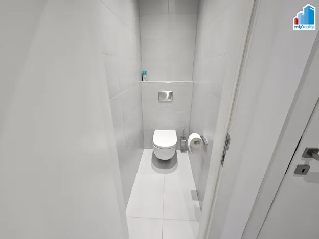Pronájem bytu 1+kk, Plzeň, Strnadova, 54 m2