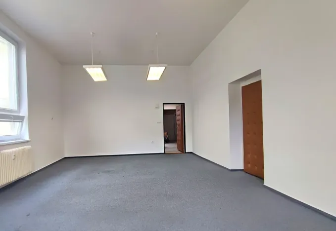 Pronájem kanceláře, Opava - Město, Masarykova třída, 36 m2