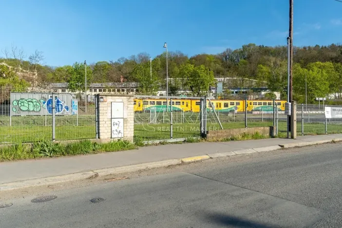 Pronájem komerčního pozemku, Praha - Braník, Pikovická, 542 m2