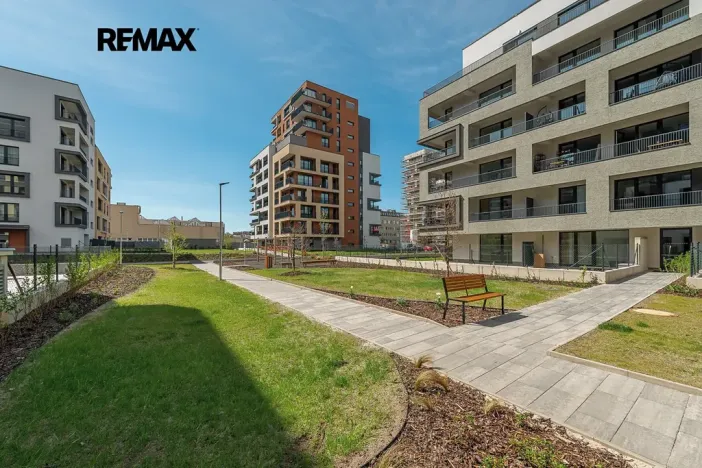 Pronájem bytu 3+kk, Praha - Hloubětín, Poděbradská, 77 m2