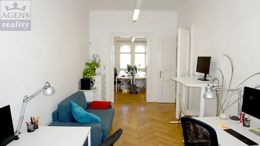Pronájem kanceláře, Praha - Nové Město, Fügnerovo náměstí, 85 m2