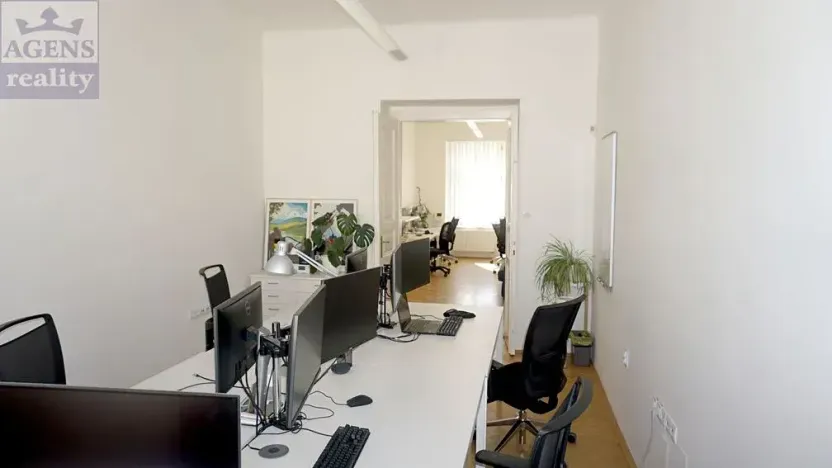 Pronájem kanceláře, Praha - Nové Město, Fügnerovo náměstí, 85 m2