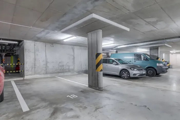 Prodej garážového stání, Praha - Žižkov, Olgy Havlové, 13 m2