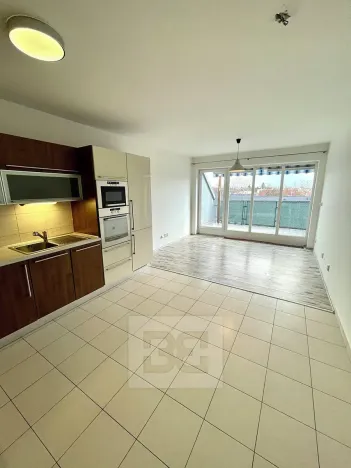 Pronájem bytu 4+kk, Praha - Kbely, Pod Nouzovem, 114 m2