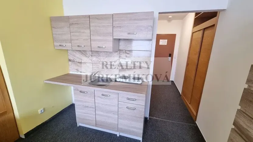 Pronájem bytu 1+kk, Frymburk, 30 m2