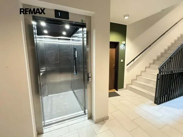 Pronájem bytu 2+kk, Praha - Štěrboholy, Kryšpínova, 63 m2