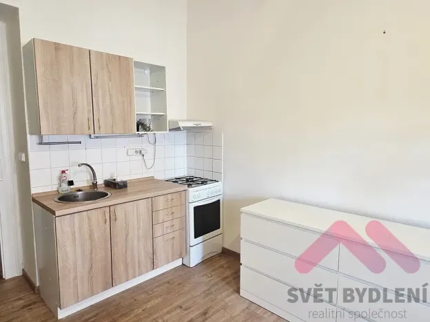 Pronájem bytu 1+kk, Praha - Vršovice, Kodaňská, 26 m2