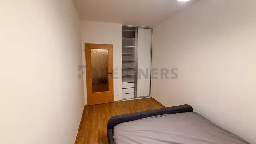 Pronájem bytu 2+kk, Praha - Vysočany, Podkovářská, 46 m2