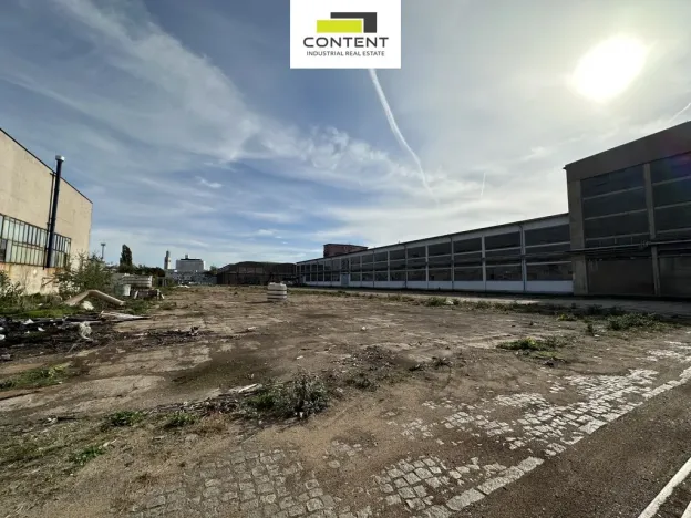 Pronájem komerčního pozemku, Hradec Králové - Kukleny, Pražská třída, 2000 m2