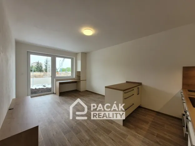 Pronájem bytu 1+kk, Olomouc - Neředín, Frištenského, 32 m2