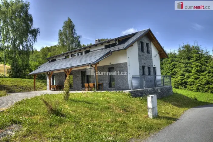 Prodej rodinného domu, Dolní Morava, 184 m2