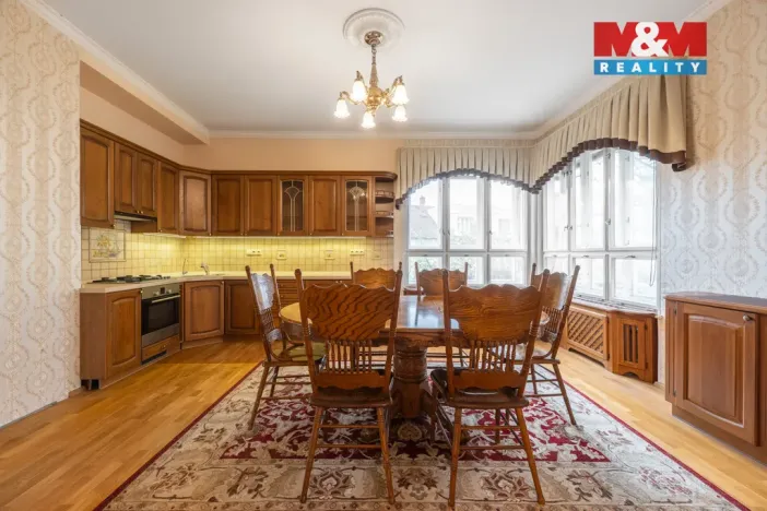 Prodej rodinného domu, Uherské Hradiště, U Stadionu, 300 m2