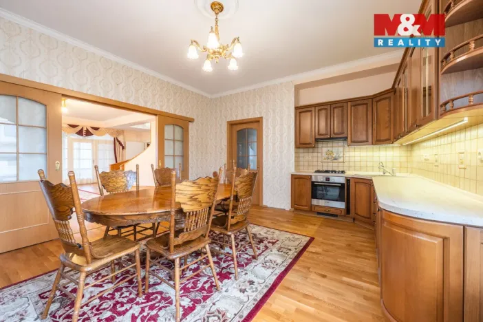 Prodej rodinného domu, Uherské Hradiště, U Stadionu, 300 m2