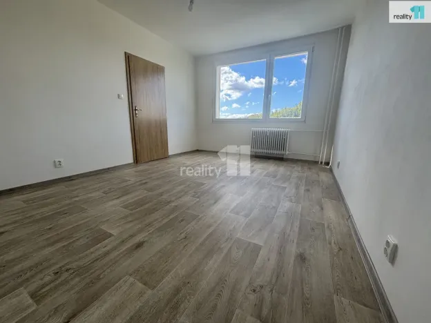 Pronájem bytu 2+kk, Nový Bor, Sadová, 36 m2