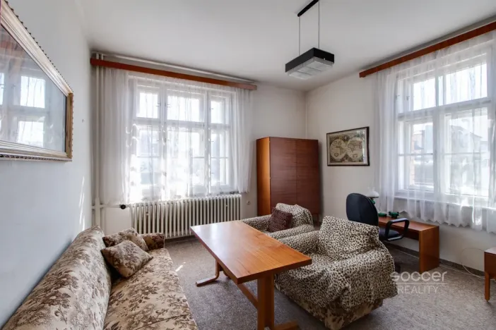 Pronájem komerční nemovitosti, Praha - Horní Počernice, Dobšická, 150 m2