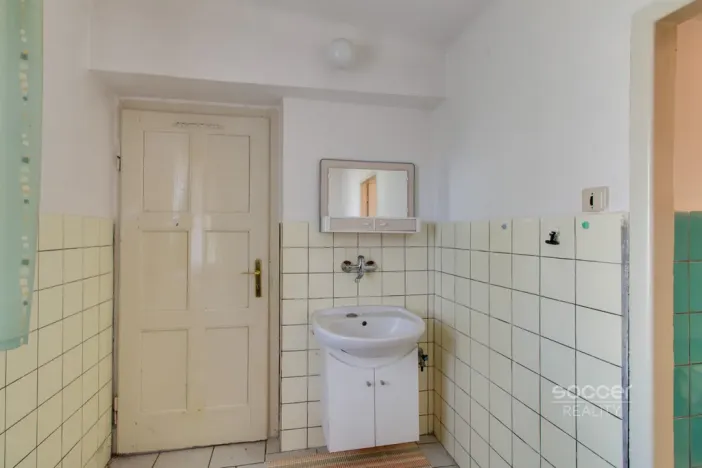 Pronájem komerční nemovitosti, Praha - Horní Počernice, Dobšická, 150 m2