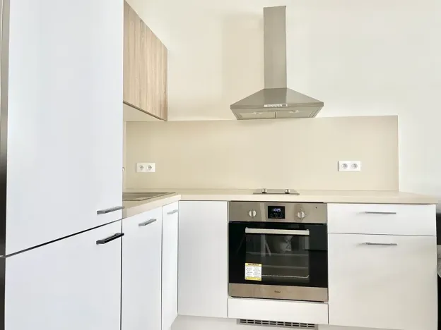 Pronájem bytu 1+kk, Praha - Vršovice, Petrohradská, 30 m2