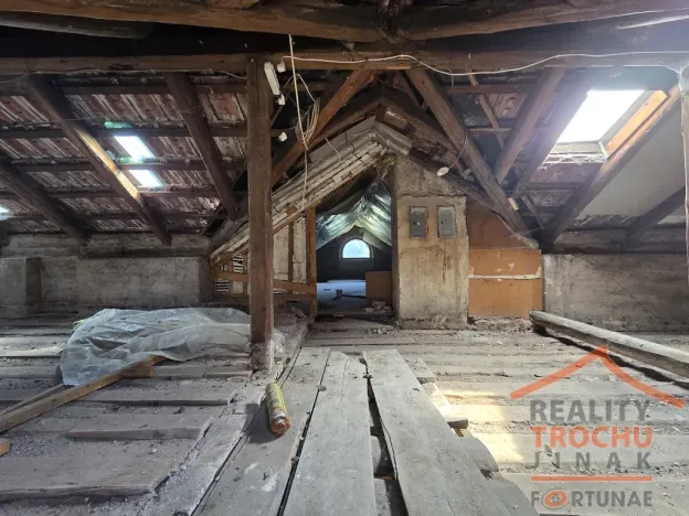 Prodej rodinného domu, Meziměstí - Starostín, 390 m2