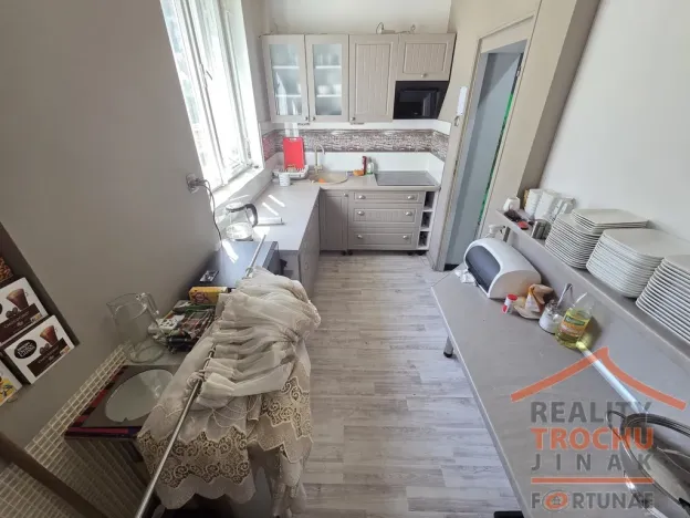 Prodej rodinného domu, Meziměstí - Starostín, 390 m2