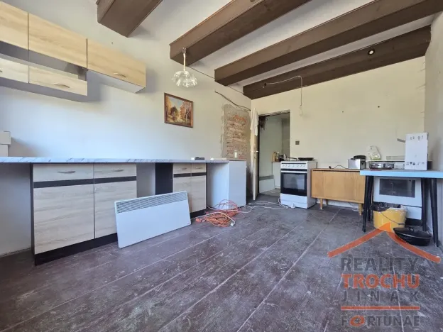 Prodej rodinného domu, Meziměstí - Starostín, 390 m2