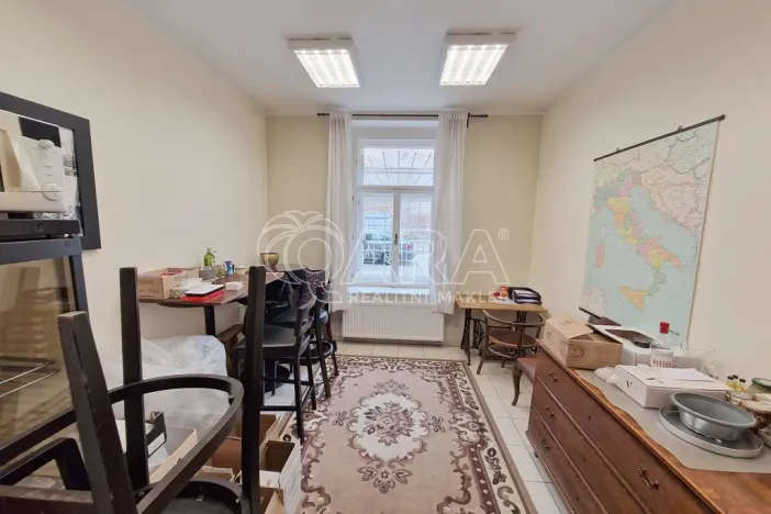 Pronájem obchodního prostoru, Praha - Nusle, Táborská, 42 m2
