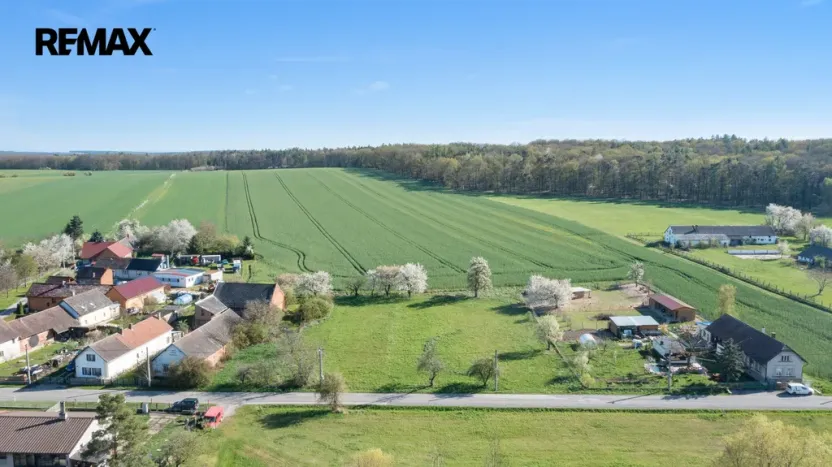 Prodej pozemku pro bydlení, Mžany, 863 m2