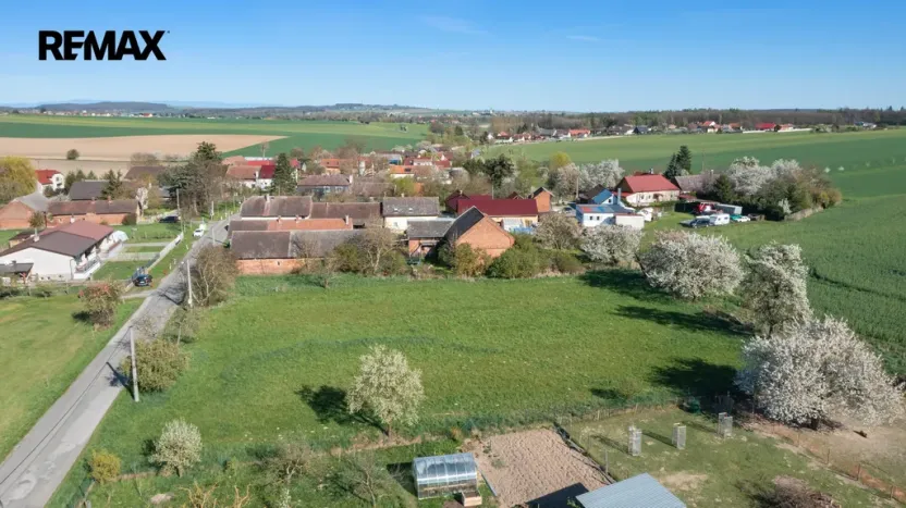 Prodej pozemku pro bydlení, Mžany, 863 m2