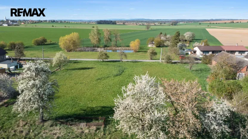 Prodej pozemku pro bydlení, Mžany, 863 m2