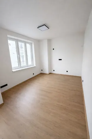 Prodej bytu 1+kk, Plzeň, Pařížská, 23 m2