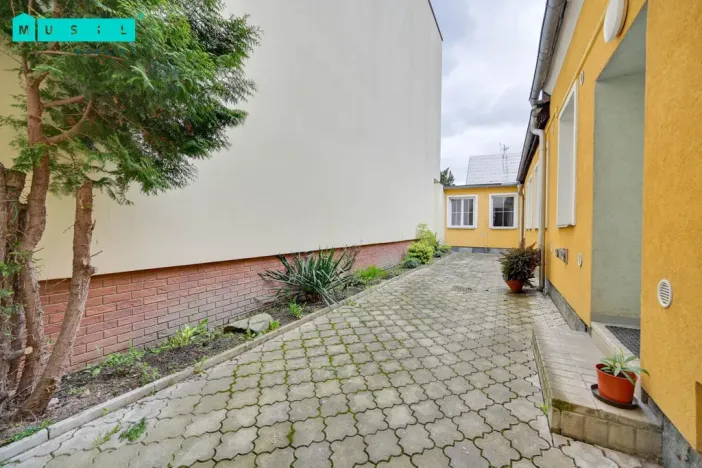 Pronájem bytu 1+kk, Šternberk, Bezručova, 45 m2