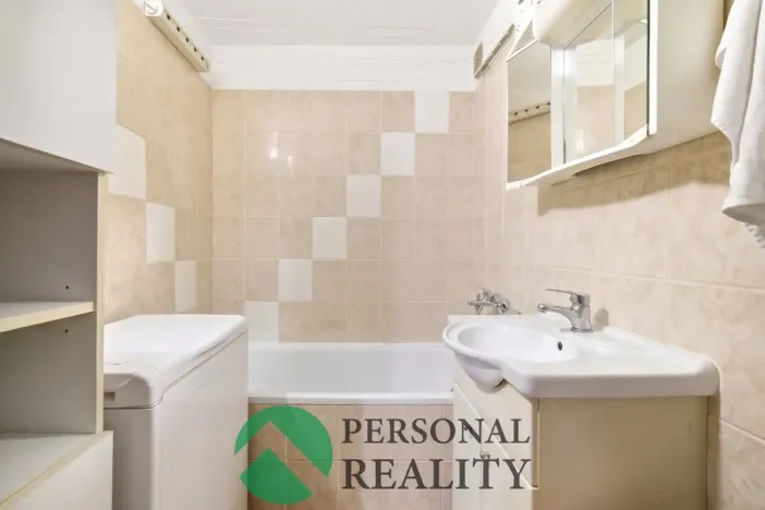 Prodej bytu 3+1, Libčice nad Vltavou, Pod Saharou, 62 m2