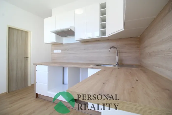 Prodej bytu 3+1, Rotava, Sídliště, 73 m2