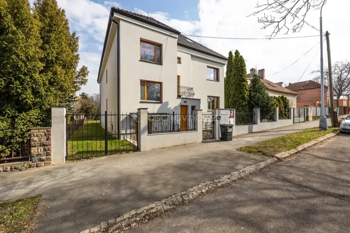 Prodej bytu 2+kk, Praha - Lhotka, K Novému dvoru, 64 m2