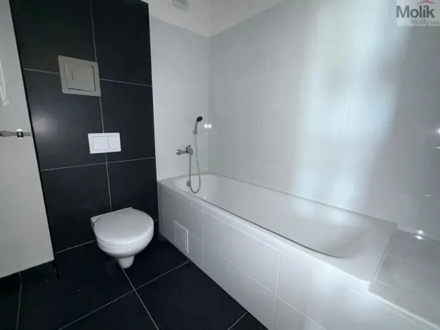 Pronájem bytu 2+kk, Chomutov, Žižkovo náměstí, 50 m2