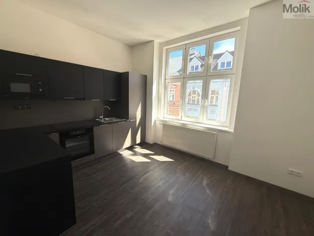 Pronájem bytu 2+1, Chomutov, 28. října, 65 m2