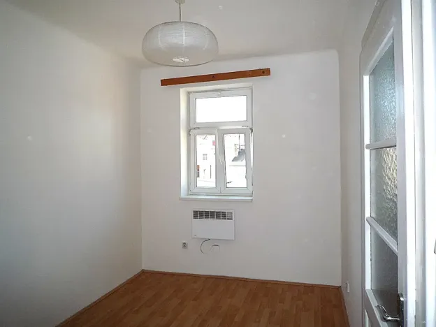 Pronájem bytu 2+kk, Praha - Vinohrady, Perunova, 29 m2
