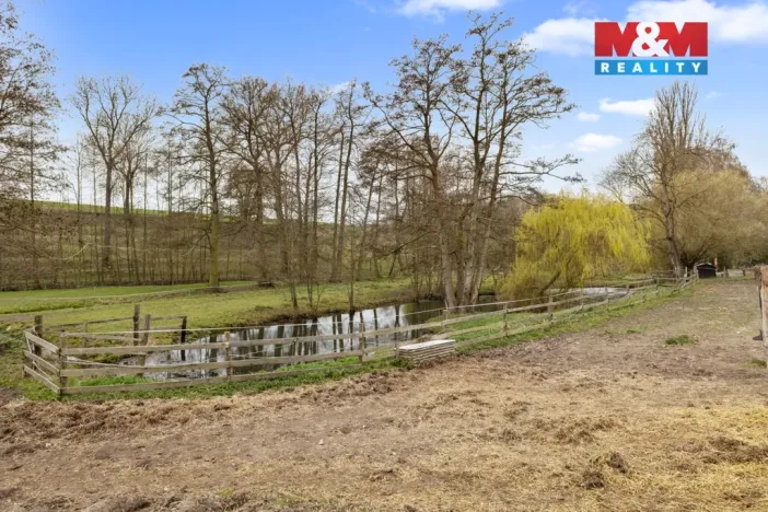 Prodej rodinného domu, Jarpice, 380 m2