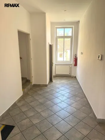 Pronájem kanceláře, Třebíč - Jejkov, Smila Osovského, 250 m2