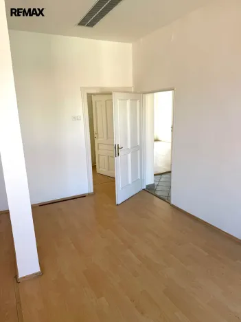 Prodej komerční nemovitosti, Třebíč - Jejkov, Smila Osovského, 250 m2