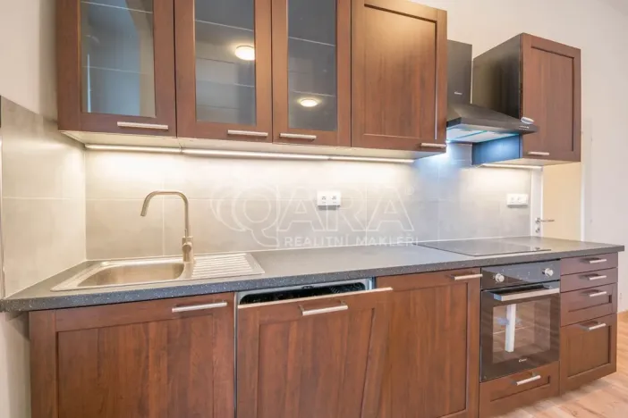 Pronájem bytu 4+kk, Dřevohryzy, 93 m2