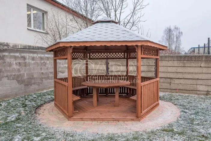 Pronájem bytu 4+kk, Dřevohryzy, 93 m2